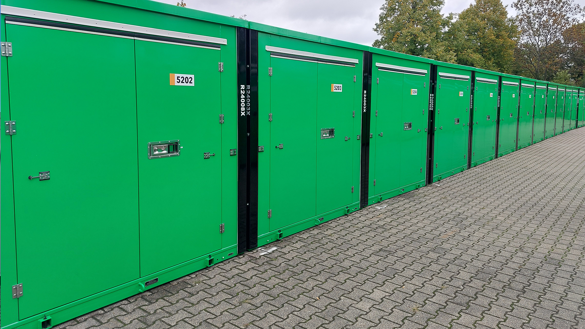 Polished Z Boxes Erkelenz